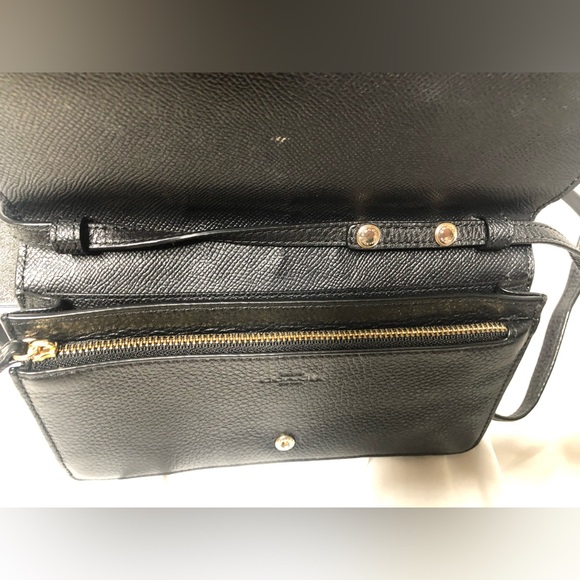 Black Coach Crossbody Purse— VERY NICE - Picture 8 of 12